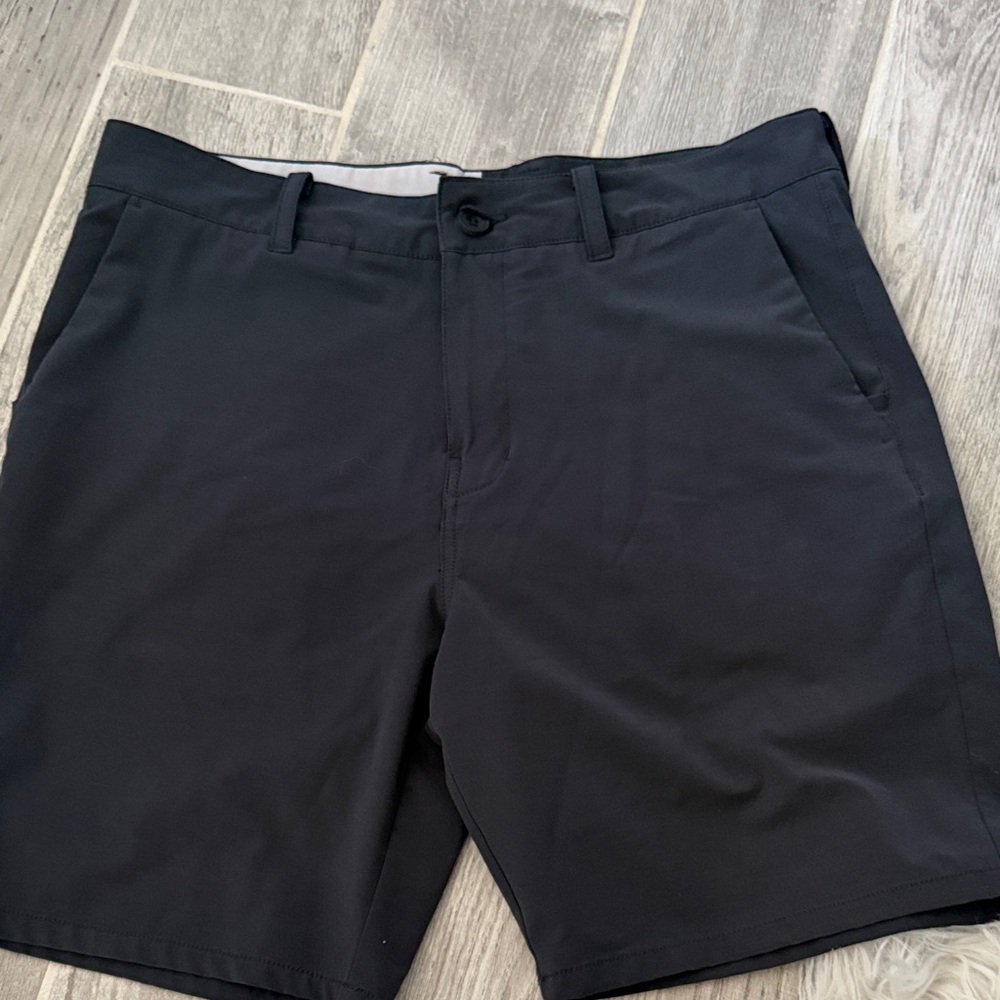 Born men’s Performance Shorts - Black